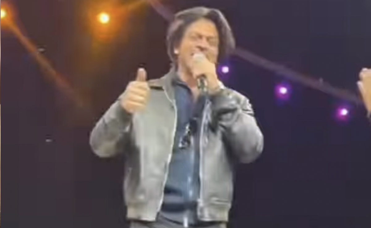 Shah Rukh Khan's Casual Chic Jacket And Dance Moves Are The Stylish Highlights Of His <i>Dunki</i> Promotions