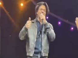 Shah Rukh Khan's Casual Chic Jacket And Dance Moves Are The Stylish Highlights Of His <i>Dunki</i> Promotions Shah Rukh Khan's Casual Chic Jacket And Dance Moves Are The Stylish Highlights Of His <i>Dunki</i> Promotions