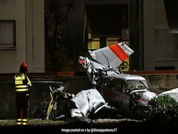 Small Plane Forced To Make Emergency Landing In Paris Suburb After Engine Failure Small Plane Forced To Make Emergency Landing In Paris Suburb After Engine Failure