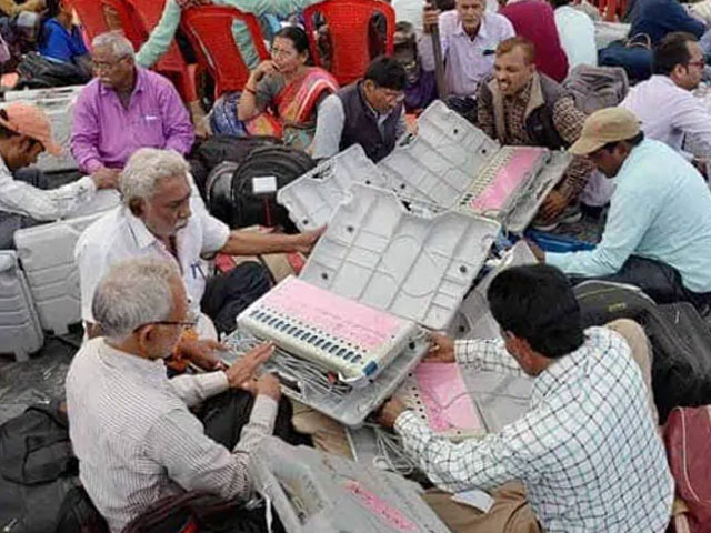 Neck-And-Neck Race In Madhya Pradesh, Show Very Early Leads