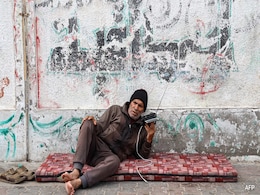 "Back To Stone Age": High Demand For Radio Sets In Gaza Amid Power Cuts "Back To Stone Age": High Demand For Radio Sets In Gaza Amid Power Cuts