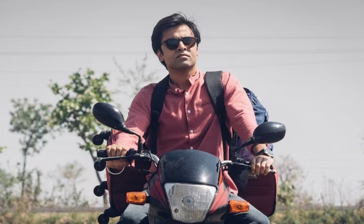 Bollywood News : पंचायत सीजन 3 का फर्स्ट लुक आया सामने, नीना गुप्ता ने वीडियो किया शेयर