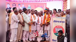 भाजपा विधायक कंवर लाल मीणा ने 'बाड़ेबंदी' के आरोपों का किया खंडन, कहा- दुष्यंत सिंह पर लगे आरोप बेबुनियाद