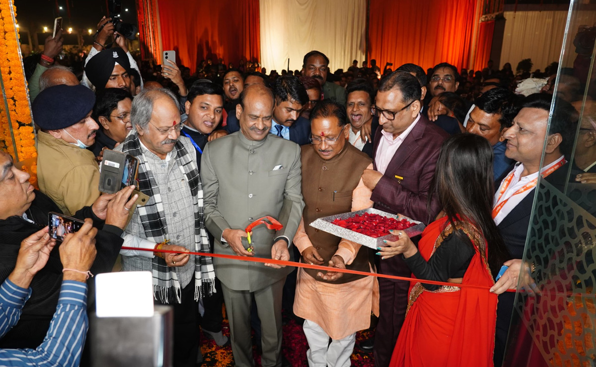 Raigarh: लोकसभा अध्यक्ष ने कहा- भारत बदल रहा है, इस बदलाव में हमारा भी योगदान होना चाहिए