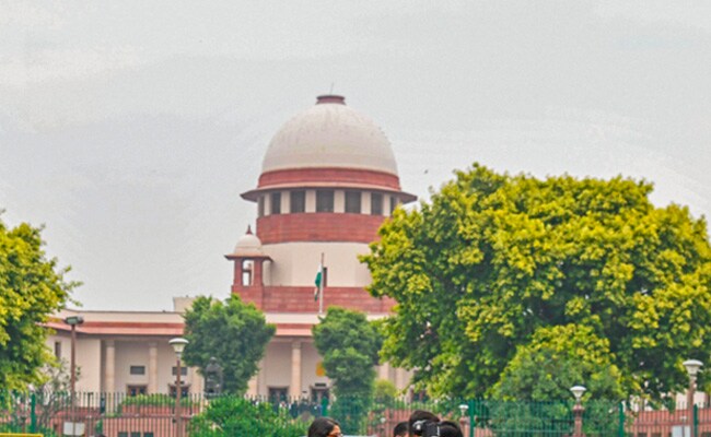 मराठा आरक्षण मामला: सुप्रीम कोर्ट में महाराष्ट्र सरकार की क्यूरेटिव याचिका पर विचार टला