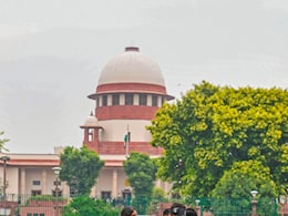 मराठा आरक्षण मामला: सुप्रीम कोर्ट में महाराष्ट्र सरकार की क्यूरेटिव याचिका पर विचार टला मराठा आरक्षण मामला: सुप्रीम कोर्ट में महाराष्ट्र सरकार की क्यूरेटिव याचिका पर विचार टला