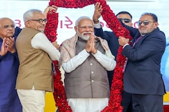From Surat Diamond Bourse To Kashi Tamil Sangamam: PM Kicks Off Campaign For 2024 From Surat Diamond Bourse To Kashi Tamil Sangamam: PM Kicks Off Campaign For 2024