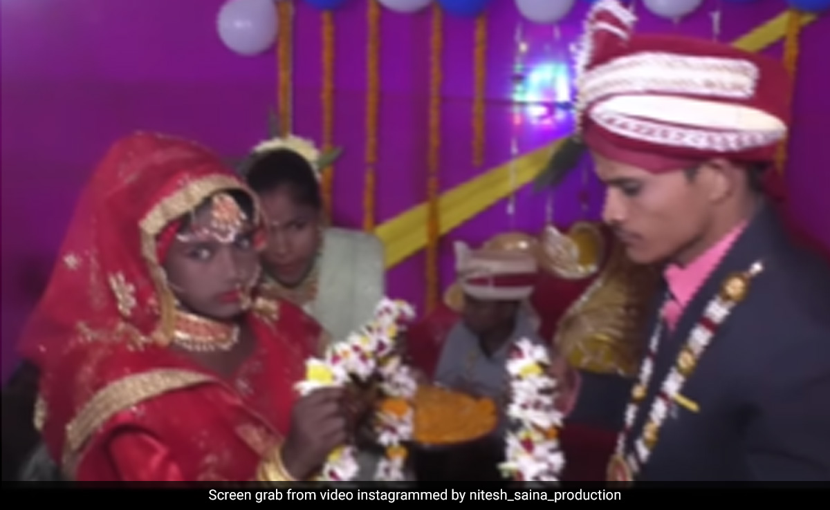 दुल्हन ने पहनाई वरमाला, दूल्हा जोर-जोर से बजाने लगा ताली, फिर किया कुछ ऐसा हैरान रह गए सभी, बोले- तेरी ही बीवी है भाई!