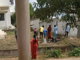 बच्चों से सेप्टिक टैंक साफ करवाने के आरोप में स्कूल की प्रिंसिपल और शिक्षक गिरफ्तार बच्चों से सेप्टिक टैंक साफ करवाने के आरोप में स्कूल की प्रिंसिपल और शिक्षक गिरफ्तार