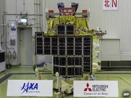 Japan's "Moon Sniper" Lander Successfully Enters Lunar Orbit Japan's "Moon Sniper" Lander Successfully Enters Lunar Orbit