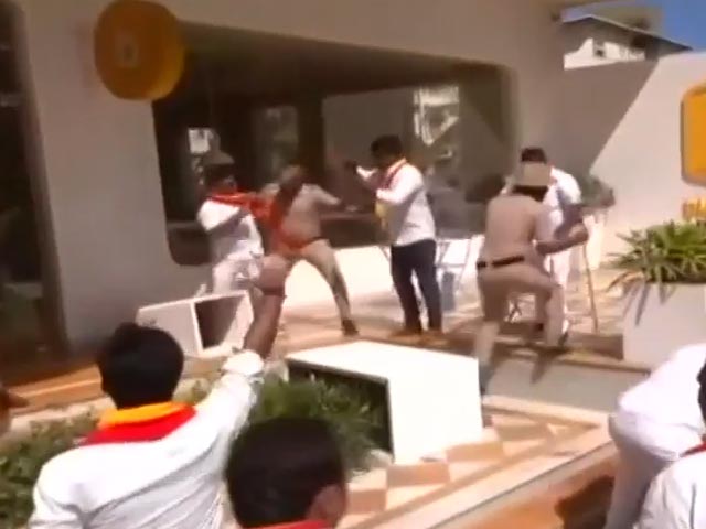 कर्नाटक: दुकानों को "60% कन्नड़" के इस्तेमाल वाले निर्देश पर बवाल, हो रहा विरोध-प्रदर्शन