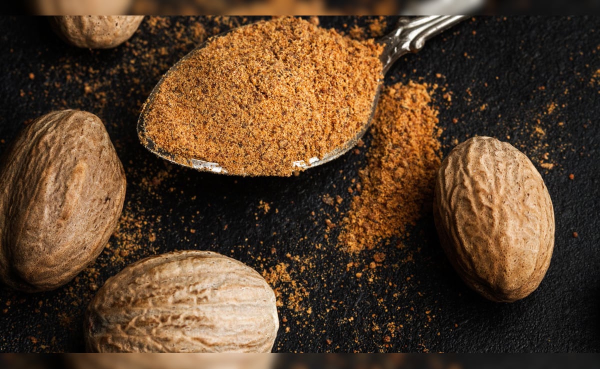 https://c.ndtvimg.com/2023-12/sfqd1kcg_nutmeg_625x300_26_December_23.jpg?im=FitAndFill%2Calgorithm%3Ddnn%2Cwidth%3D1200%2Cheight%3D738