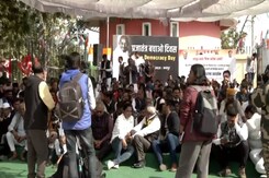 Rajasthan News: राजस्थान में सांसदों के निलंबन पर कांग्रेस का हल्लाबोल! Rajasthan News: राजस्थान में सांसदों के निलंबन पर कांग्रेस का हल्लाबोल!