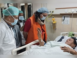 कांग्रेस नेता आरआर तिवारी की तबीयत बिगड़ी, जयपुर SMS में भर्ती, मिलने पहुंचे बालमुकुंद आचार्य कांग्रेस नेता आरआर तिवारी की तबीयत बिगड़ी, जयपुर SMS में भर्ती, मिलने पहुंचे बालमुकुंद आचार्य