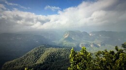 Places to visit in December: अगर आप भी  घूमने का बना रहे हैं प्लान तो MP की ये जगह हैं बेस्ट