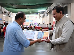 डाक विभाग ने फिल्म हैरिटेड फाउंडेशन की 10वीं वर्षगांठ पर जारी किया विशेष टिकट, बिगबी हैं ब्राण्ड एम्बेसडर 