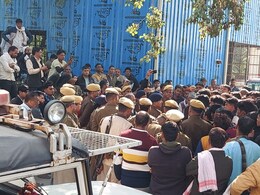 Rajasthan: टोंक में बालक की हत्या कर कुए में लटकाया, ग्रामीणों में आक्रोश, शव लेने से किया इंकार  Rajasthan: टोंक में बालक की हत्या कर कुए में लटकाया, ग्रामीणों में आक्रोश, शव लेने से किया इंकार