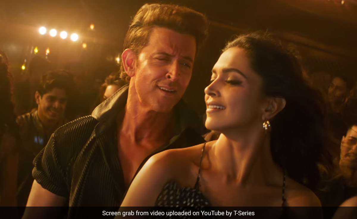 Bollywood News : ''फाइटर'' का पहला गाना हुआ Release, सुनकर आपको भी आएगा बेहद पसंद