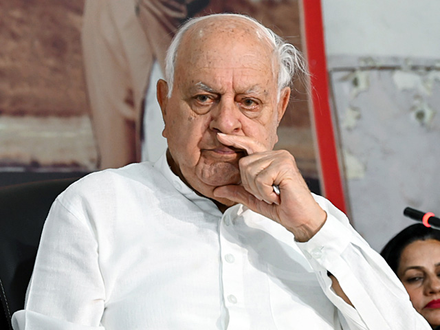 ईडी ने नेशनल कॉन्फ्रेंस के अध्यक्ष फारूक अब्दुल्ला को पूछताछ के लिए भेजा समन