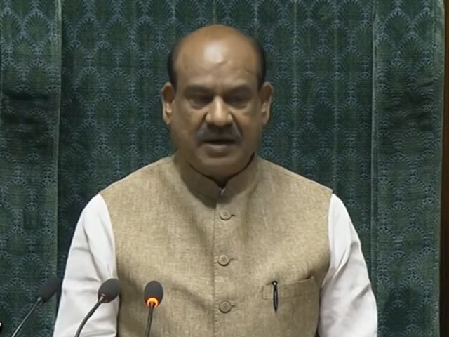 Mahua Moitra Expelled | "Anyaya Ho Raha Hai Sir..." Opposition Disrupt Lok Sabha Proceedings