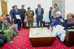 Rajnath Singh Meets Injured Civilians In J&K After "No Mistakes" Message To Army Rajnath Singh Meets Injured Civilians In J&K After "No Mistakes" Message To Army