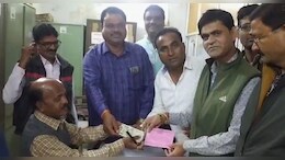 Chhindwara: BJP और कांग्रेस समर्थक में लगी थी चुनावी शर्त, जीत में मिले एक लाख रुपए से करेंगे ये बड़ा काम