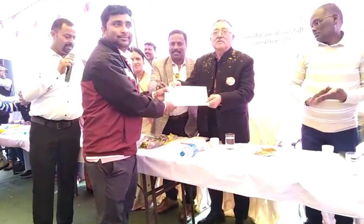 Balrampur में विकसित भारत संकल्प यात्रा कार्यक्रम का आयोजन, ग्रामीणों ने बढ़ चढ़कर कर लिया हिस्सा