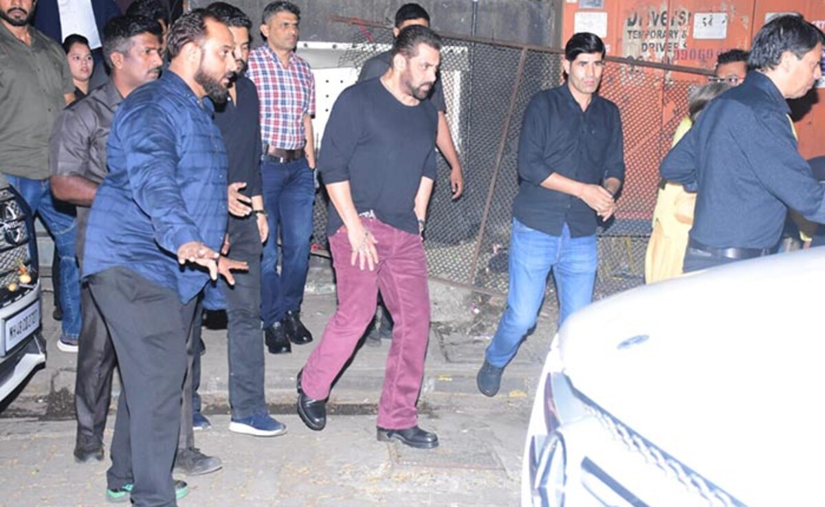 Pics: Sohail Khan's Birthday Bash With Salman, Arbaaz And Others