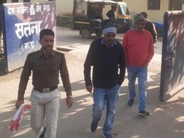 MP News: शराब के नशे में दो भाइयों ने की ऐसी हरकत... खुद पुलिस वाले भी रह गए हैरान