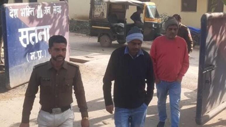 MP News: शराब के नशे में दो भाइयों ने की ऐसी हरकत... खुद पुलिस वाले भी रह गए हैरान