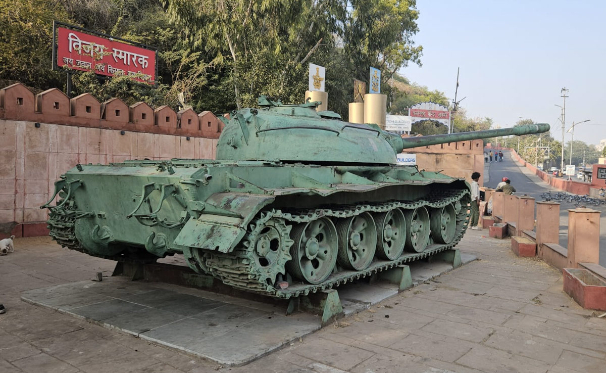 प्रशासन की अनदेखी के चलते आंसू बहा रहा टैंक, भारत-पाकिस्तान 1971 युद्ध में जीत कर लाया गया था अजमेर