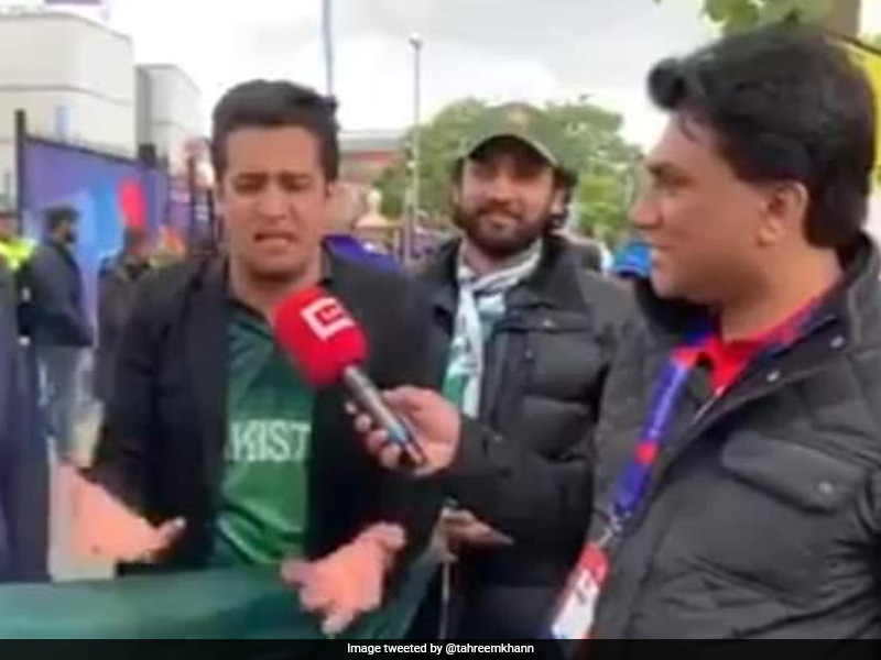 Confronted '<i>Maro Mujhe Maro</i>' Guy Over 'Burger, Pizza' Rant: Pakistan Star