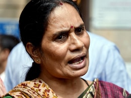 "Ensure Swati<i>ji</i> Gets Justice": Nirbhaya's Mother's Message To Arvind Kejriwal "Ensure Swati<i>ji</i> Gets Justice": Nirbhaya's Mother's Message To Arvind Kejriwal