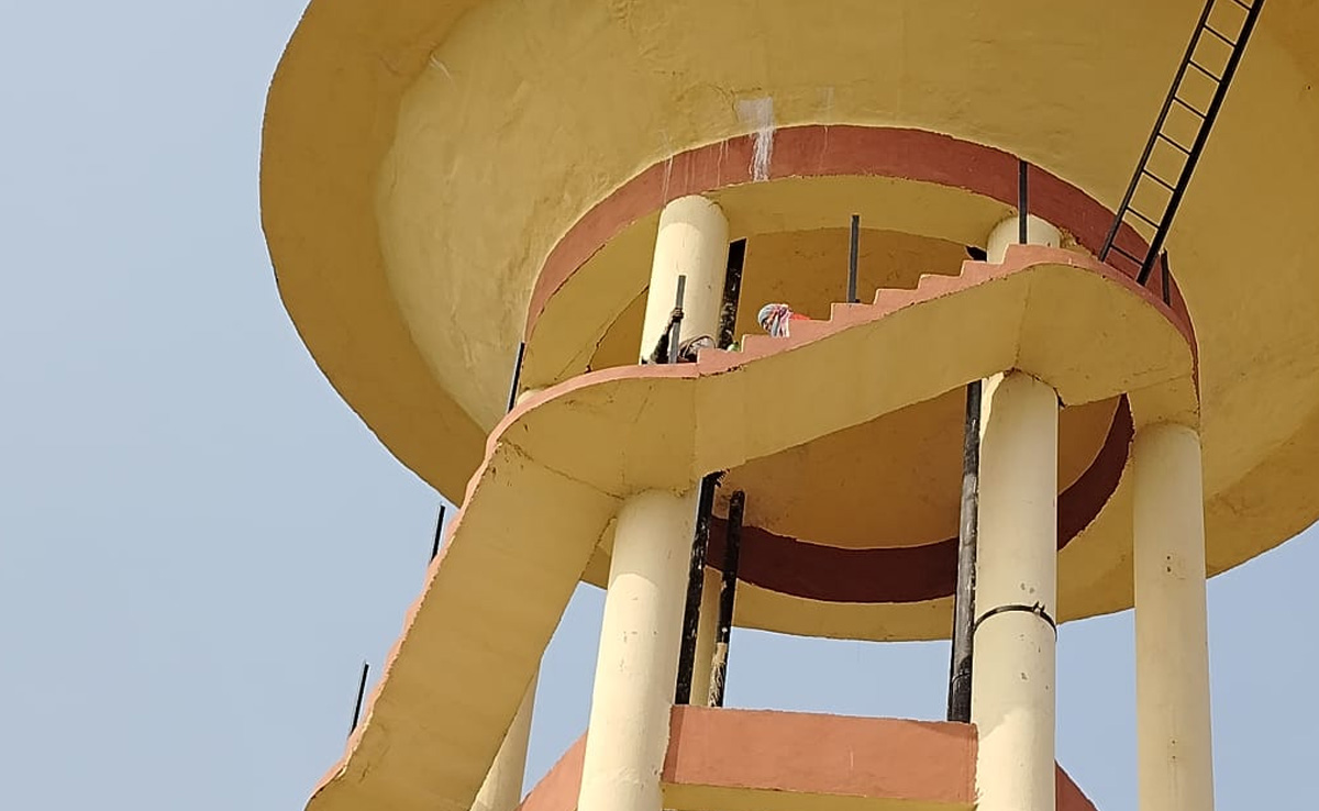 Rajasthan: दुष्कर्म के आरोपी की गिरफ्तारी के लिए पिता संग टंकी पर चढ़ी पीड़िता, भाई पहले कर चुका है आत्महत्या