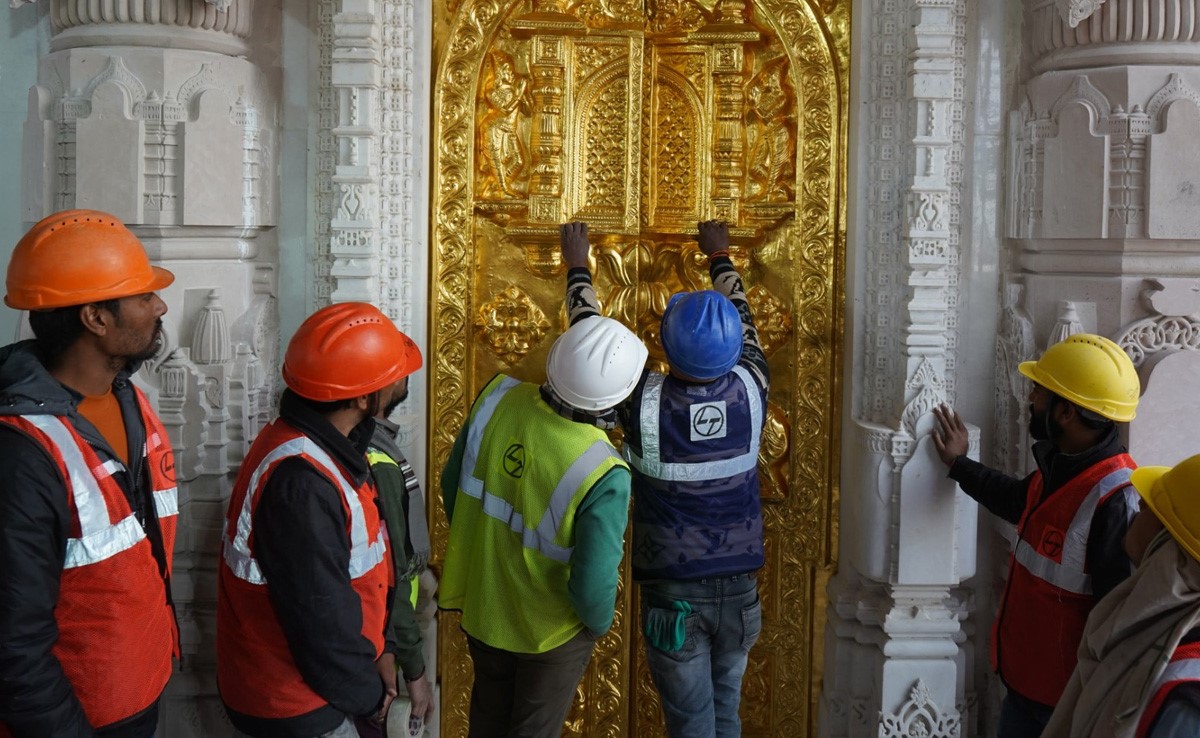 ram-mandir-golden-doors-of-sanctum-sanctorum-of-ram-temple-seen-in-pictures-such-excellent-carvings