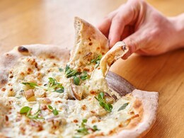 6 Pizza Crusts That Will Take Your Taste Buds On A Flavourful Ride