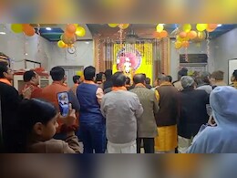 अयोध्या से उपहार लेकर ग्वालियर लौटे श्रद्धालु, जनकपुरी में मनाया आनंद उत्सव अयोध्या से उपहार लेकर ग्वालियर लौटे श्रद्धालु, जनकपुरी में मनाया आनंद उत्सव
