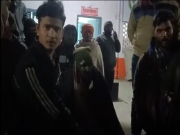 बिहार: जननायक एक्सप्रेस ट्रेन में बदमाशों ने की लूटपाट, विरोध करने पर एक यात्री को मारी गोली बिहार: जननायक एक्सप्रेस ट्रेन में बदमाशों ने की लूटपाट, विरोध करने पर एक यात्री को मारी गोली