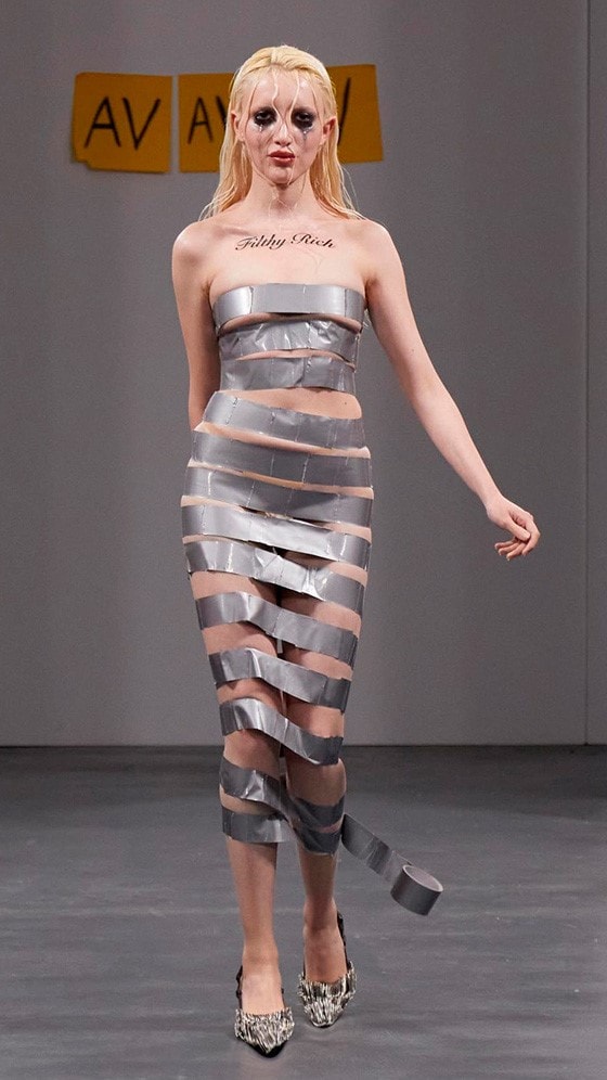From Models Having A Mud Bath To Use Of Actual Slime In A Fashion Show, Here Are 7 Jaw-Dropping Viral Runway Moments That Set A New Style Bar - Vimarsana News