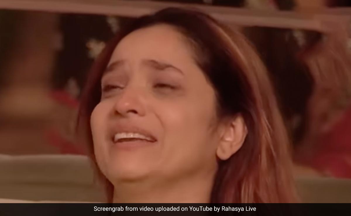 <i>Bigg Boss 17</i>: Ankita Lokhande Cries After Vicky Jain's Eviction