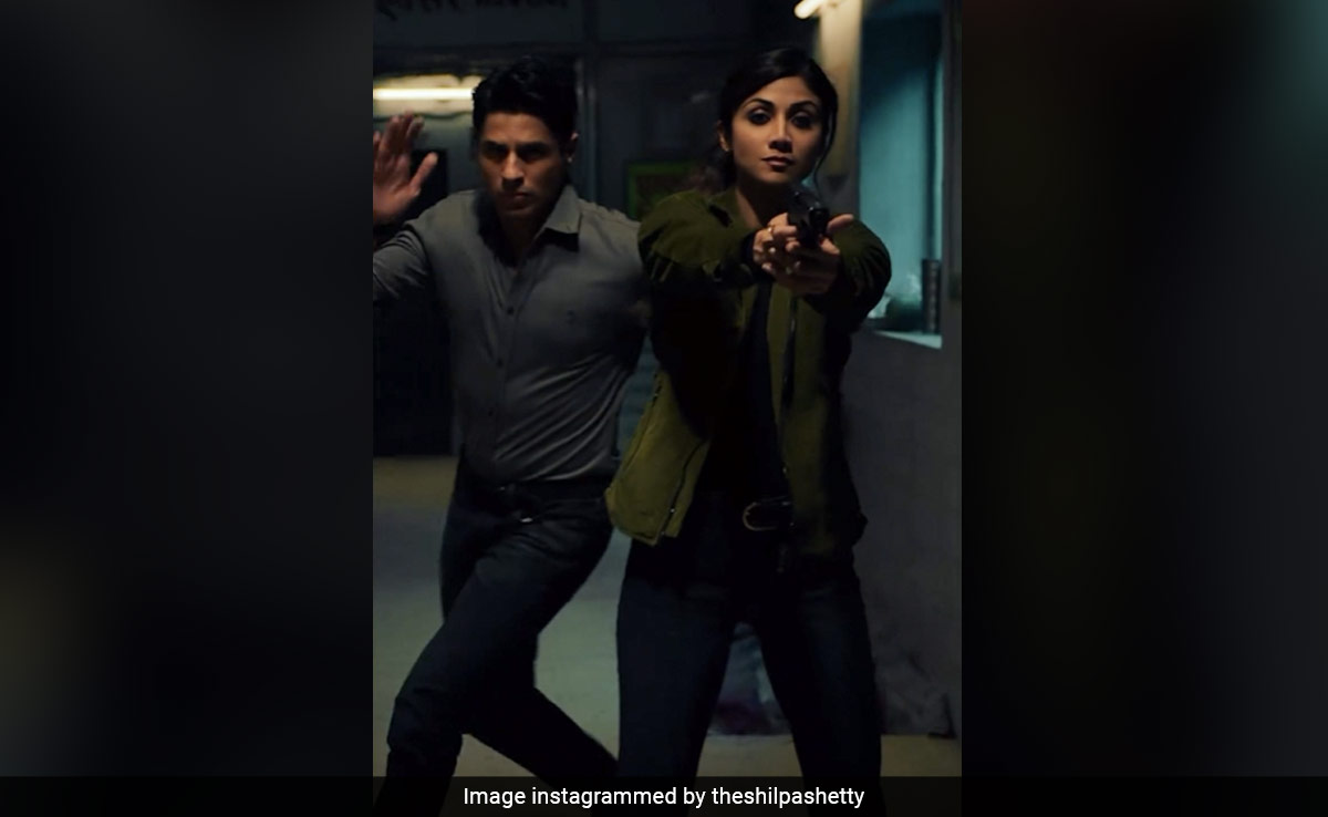 Shilpa Shetty To <i>Indian Police Force</i> Co-Star Sidharth Malhotra: "How One Can Look So Handsome"