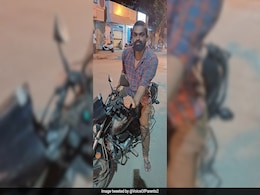 रास्ते में कहीं गिर गया बटुआ, परेशान हो रहा था शख्स, फिर जो हुआ, वो कोई भी सोच नहीं सकता रास्ते में कहीं गिर गया बटुआ, परेशान हो रहा था शख्स, फिर जो हुआ, वो कोई भी सोच नहीं सकता