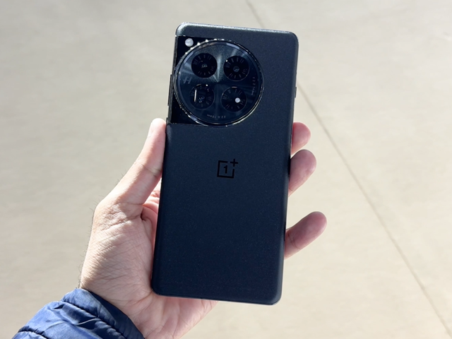 OnePlus 12 : First Look