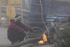 Cold Wave, Dense Fog In Delhi, No Respite Till Sunday Cold Wave, Dense Fog In Delhi, No Respite Till Sunday