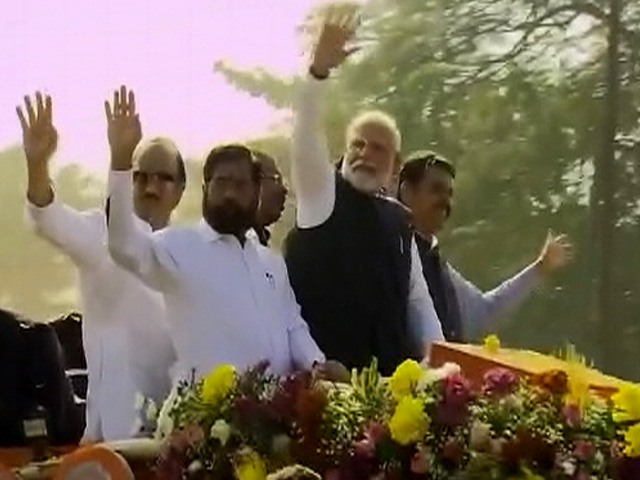 PM Modi Holds Roadshow In Nashik, Offers Prayers At Kalaram Temple