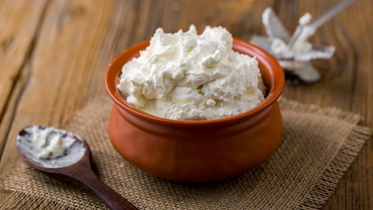 Krishna Janmashtami Bhog Recipe: कान्हा के जन्मदिन पर उन्हें लगाएं घर पर बने  माखन का भोग, कम मलाई से यूं निकालें ढेर सारा मक्खन | Krishna Janmashtami  Bhog Recipe: Offer Homemade ...