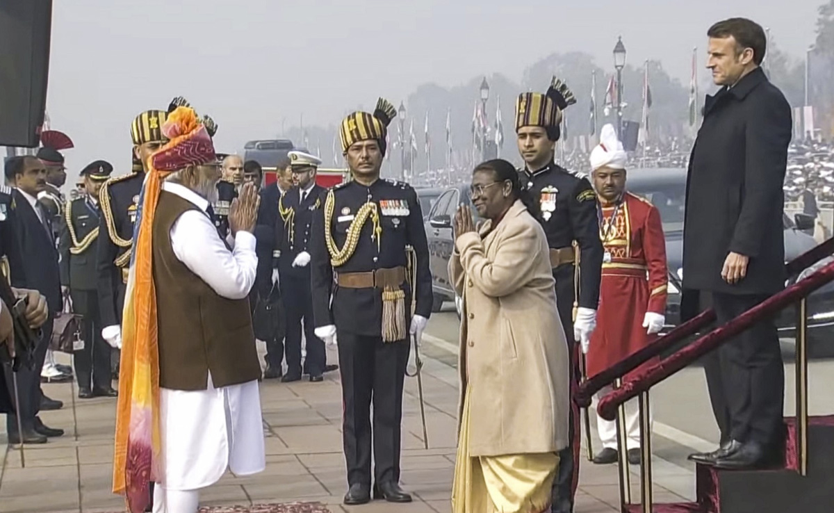 Republic Day 2024: भव्य समारोह के गवाह बने फ्रांस के राष्ट्रपति मैक्रों, भारतीय जवानों का करतब देख दंग रह गए अतिथि