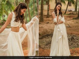 Pooja Hegde Gears Up For Wedding Season In A Devnaagri-Crafted Ivory <i>Chanderi</i> Silk <i>Lehenga</i> Pooja Hegde Gears Up For Wedding Season In A Devnaagri-Crafted Ivory <i>Chanderi</i> Silk <i>Lehenga</i>