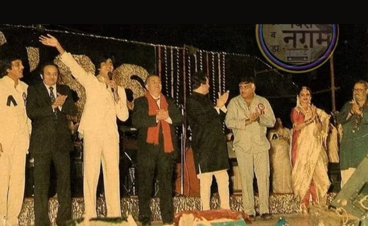 Amitabh Bachchan Shares A Throwback Gem Featuring Rekha, Raj Kapoor And Other Celebs