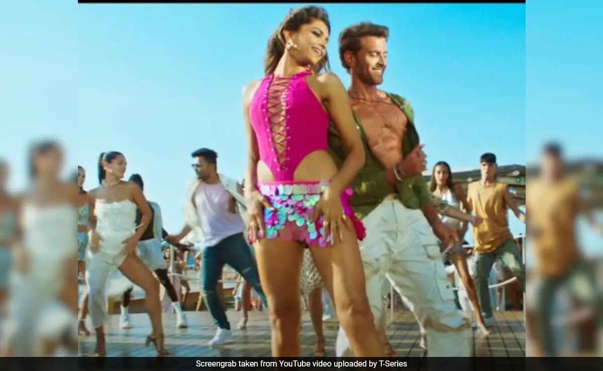 <i>Fighter</i> Box Office Collection Day 2: Hrithik Roshan-Deepika Padukone's Film Registers A "Massive Growth"